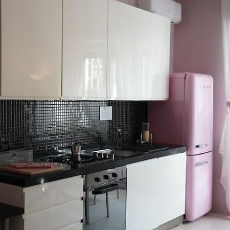 Lägenhet Cipro Pink House