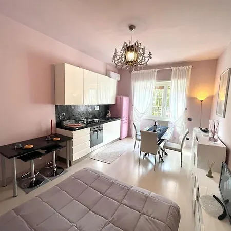 Lägenhet Cipro Pink House Rom