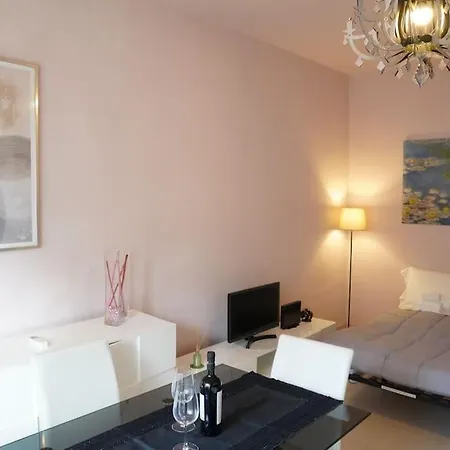 Cipro Pink House *