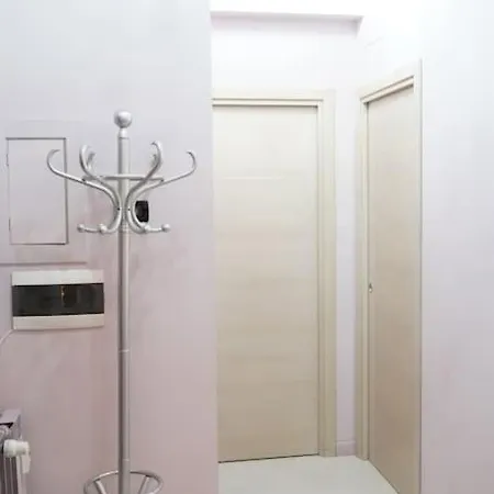 Lägenhet Cipro Pink House *