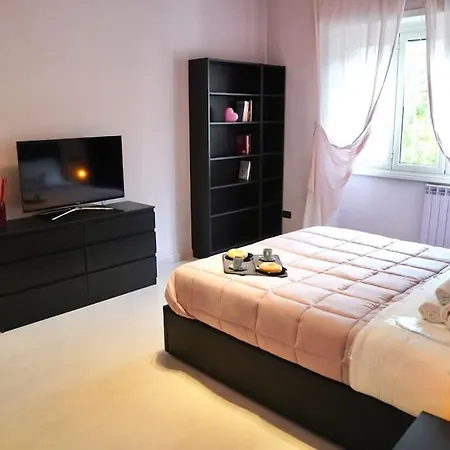 Cipro Pink House *