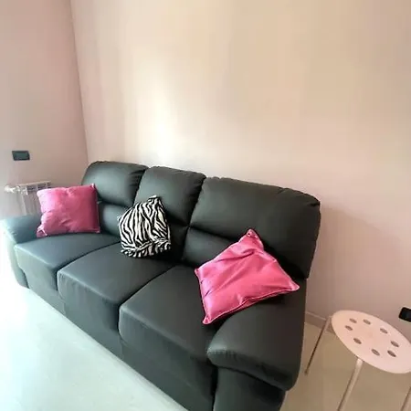 Lägenhet Cipro Pink House Rom