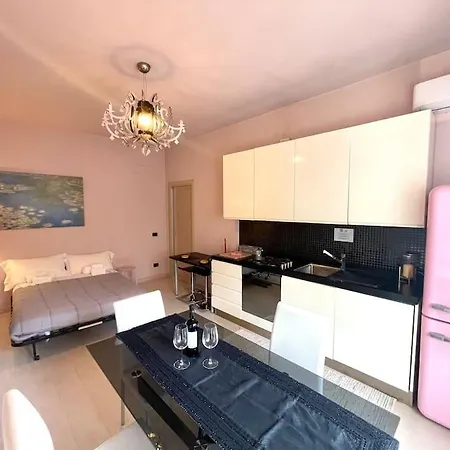 Cipro Pink House *